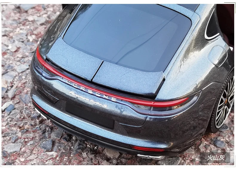 1:18 Porsche Panamera