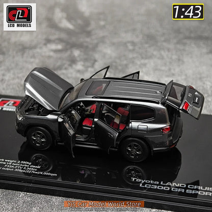 1:43  Toyota Land Cruiser LC300