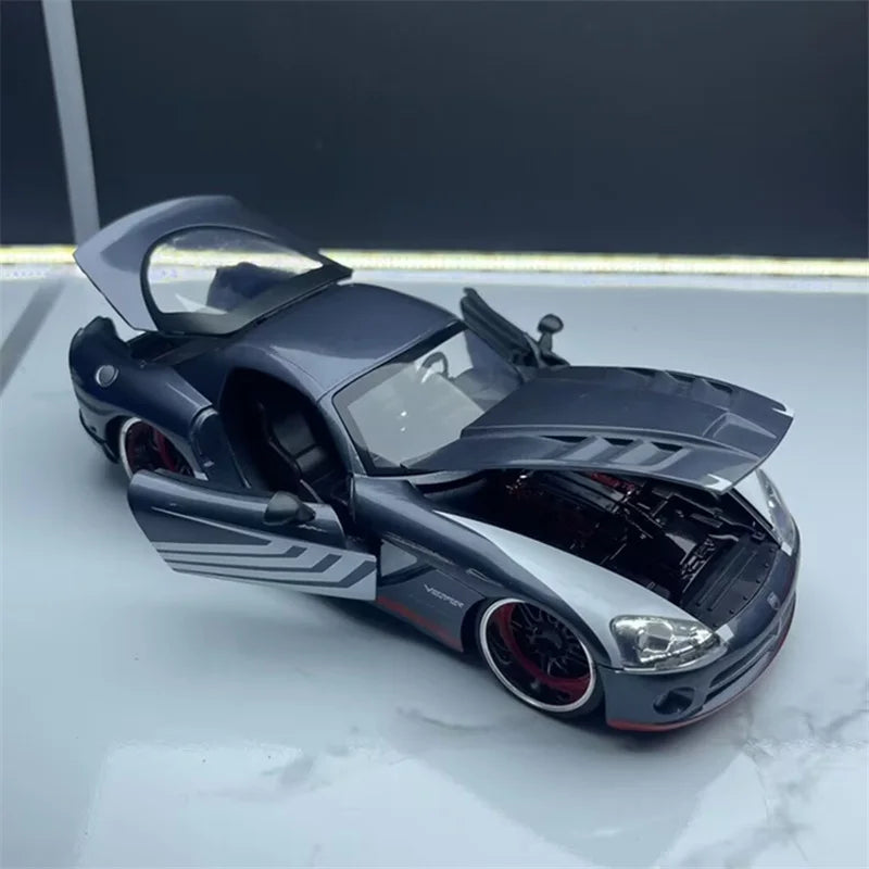 1:24 Dodge Viper SRT Hellcat