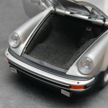 1:18 Porsche 911 Turbo 3.0 (930)