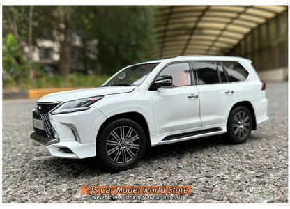 1:18 Lexus LX570