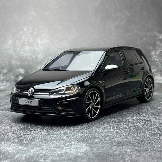 1:18 Volkswagen GOLF VII R 2017