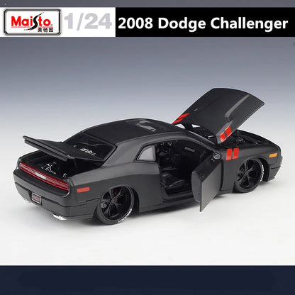 1:24 Dodge Challenger 2008