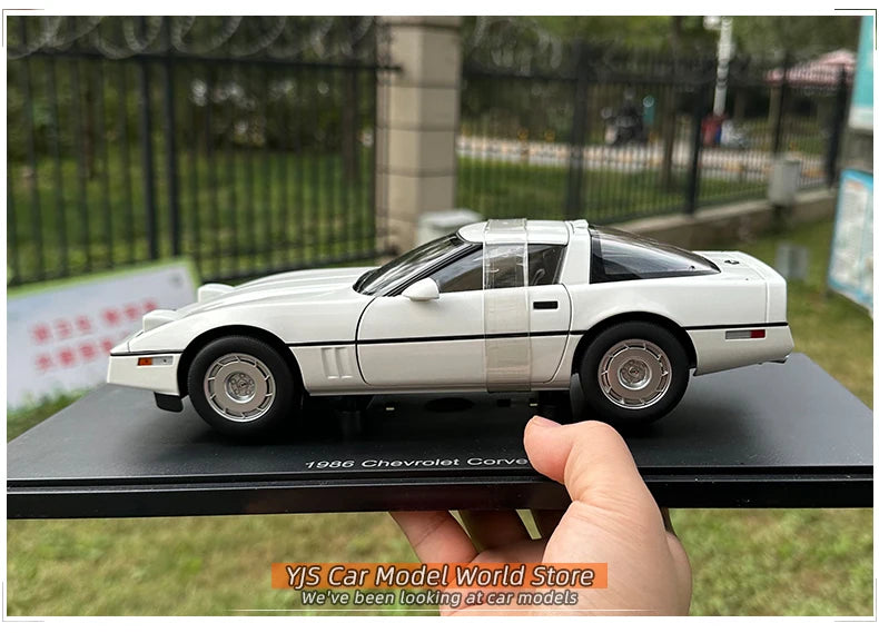 1:18  Chevrolet Corvette C4 1986