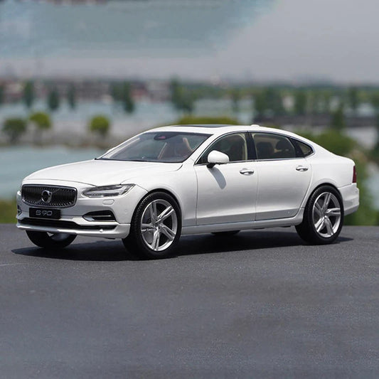 1:18 2023 Volvo S90