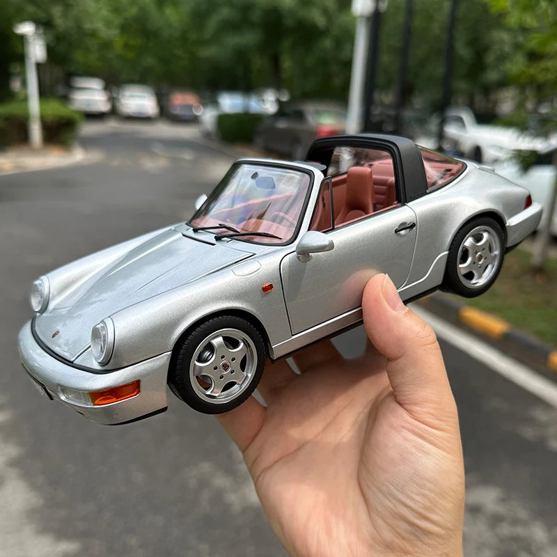1:18 Porsche 911 964 Carrera 4 1992
