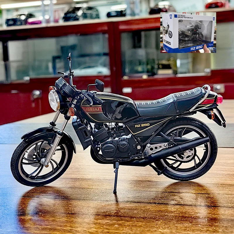 1:12 YAMAHA RZ250 RD250LC