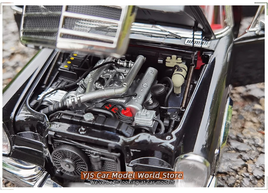 1:18 Mercedes-Benz Pullman MB 600