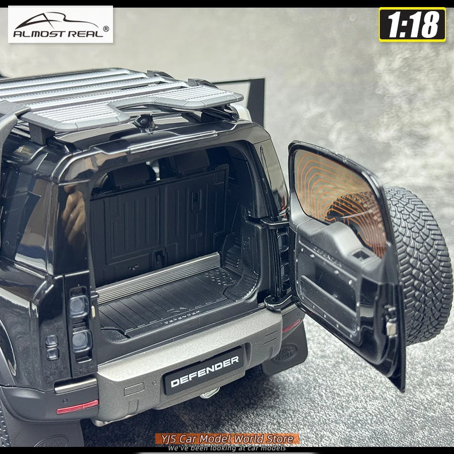 1:18 New 2020 Land Rover Defender 90