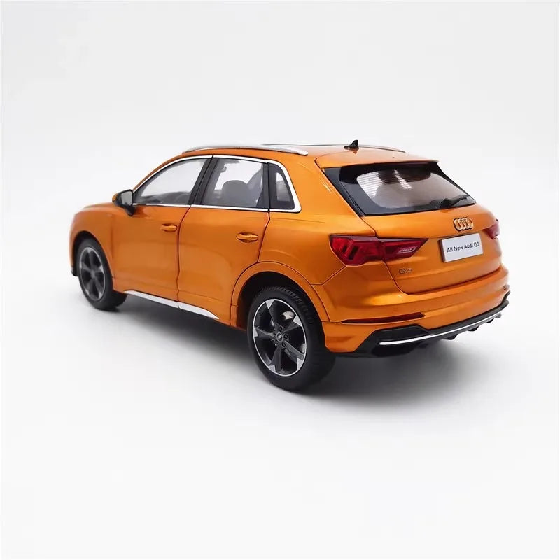 1:18 Audi Q3 2019