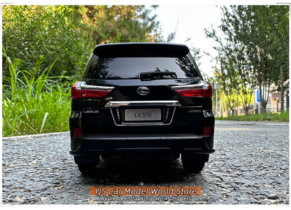 1:18 Lexus LX570