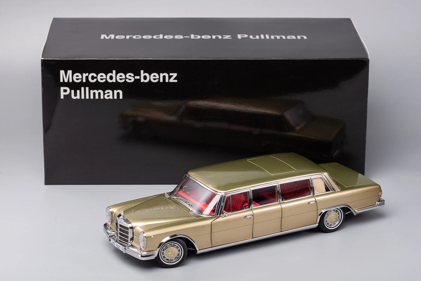 1:18 Mercedes-Benz Pullman MB 600