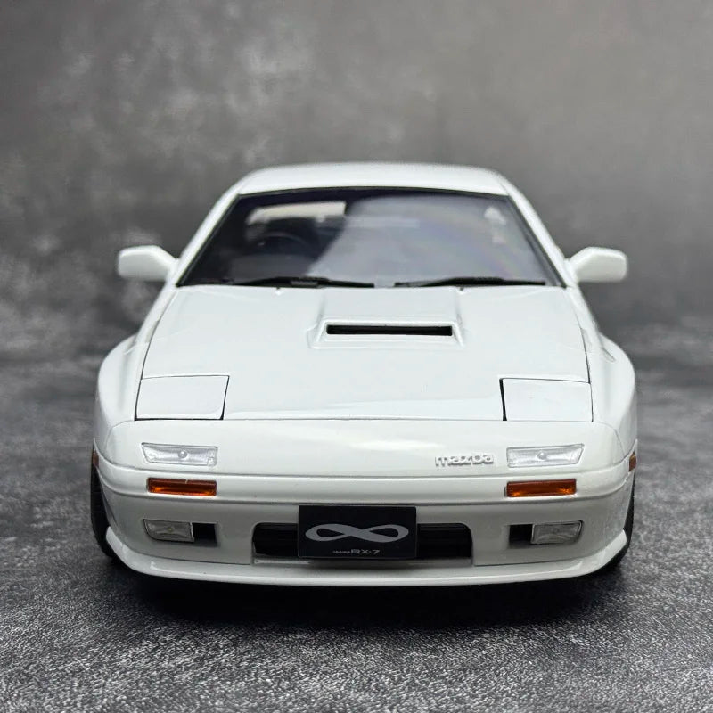 1:18 Mazda RX7 FC3S 1989