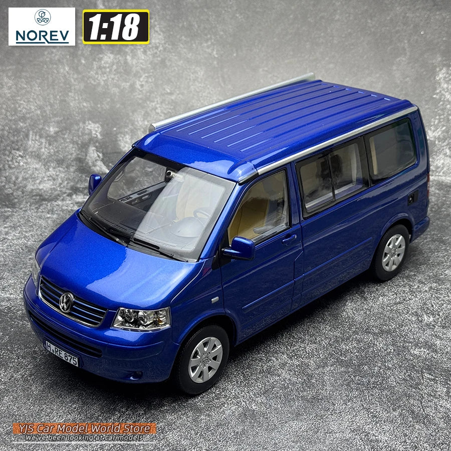 1:18 Volkswagen Transporter 2003