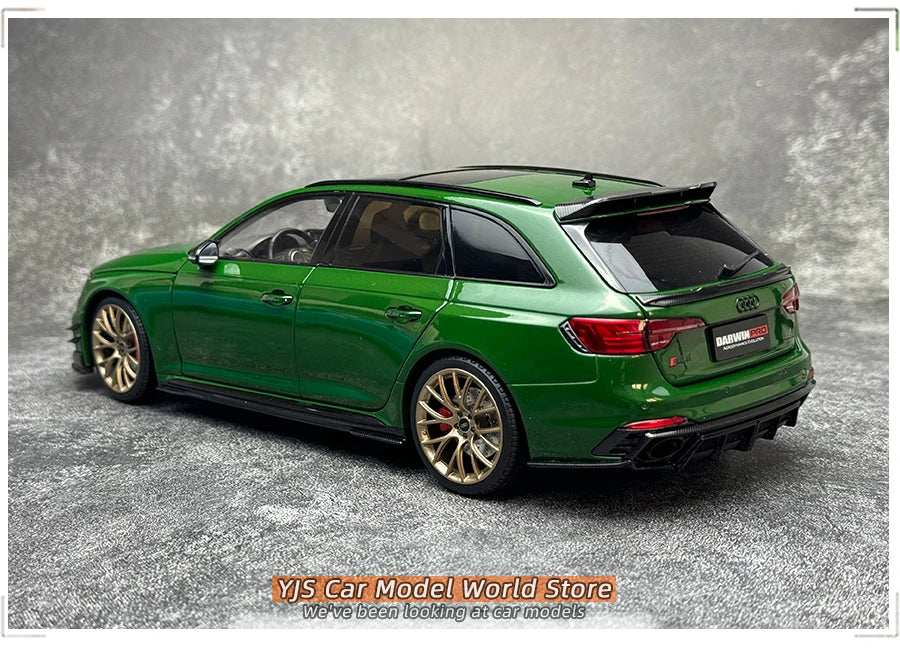 1:18 Audi RS4
