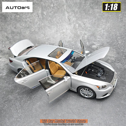 1:18 Lexus LS600hL