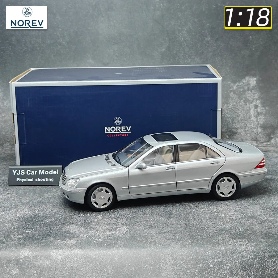 1:18 Mercedes Benz S55 AMG W220 Butterfly Run 2000