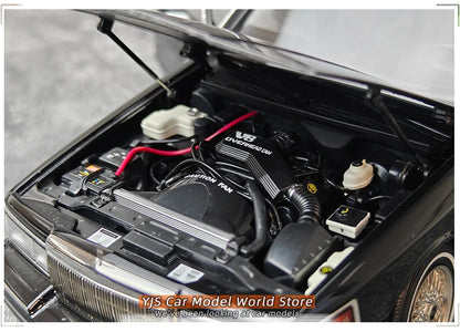 1:18 Lincoln TOWNCAR