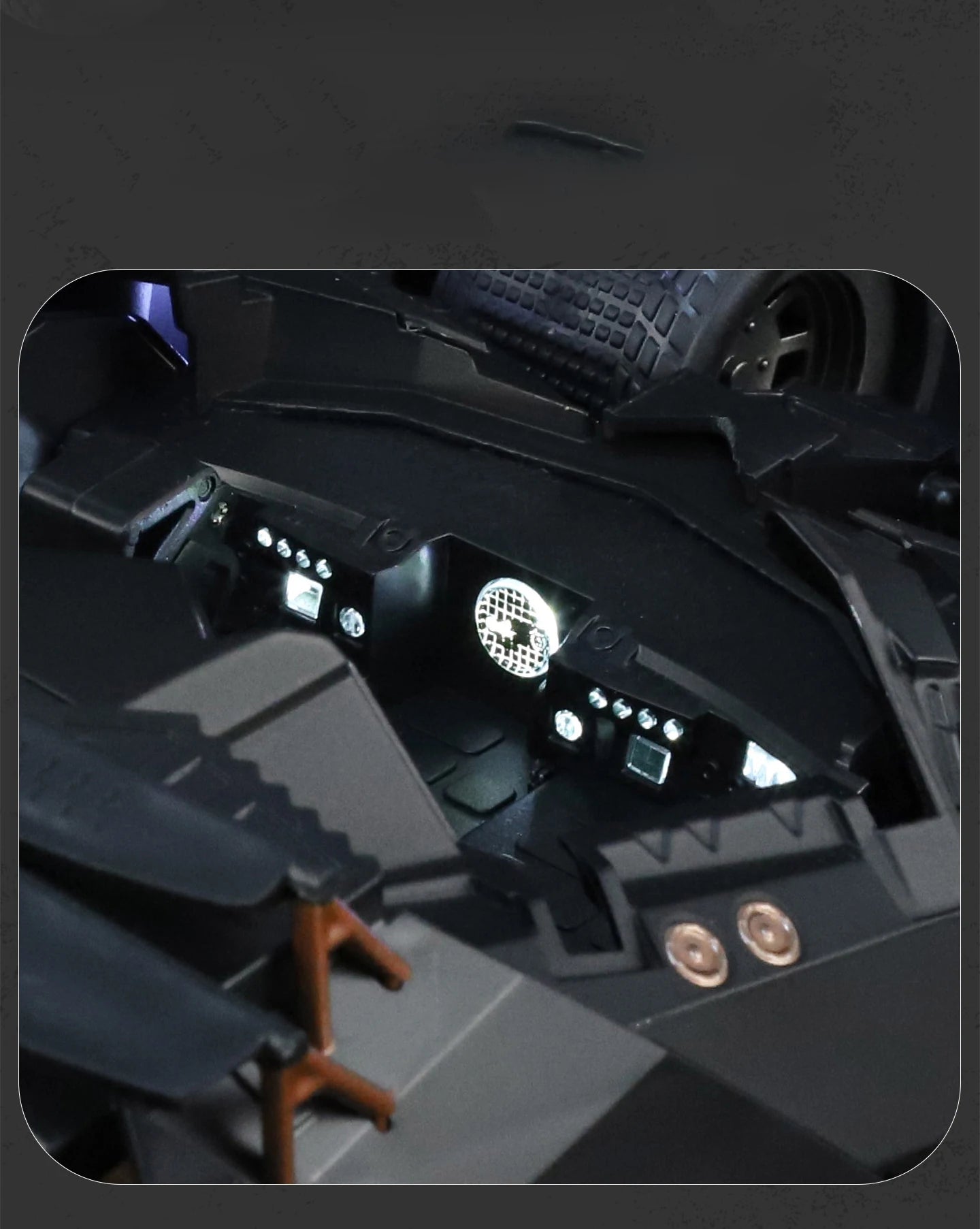 1:24 Batmobile Tumbler