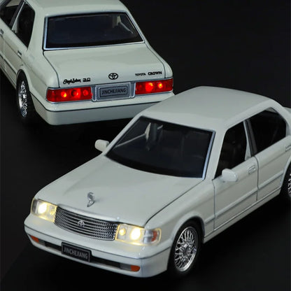 1:32 Toyota Crown 133