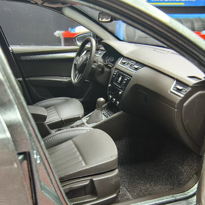 1:18 Skoda Octavia