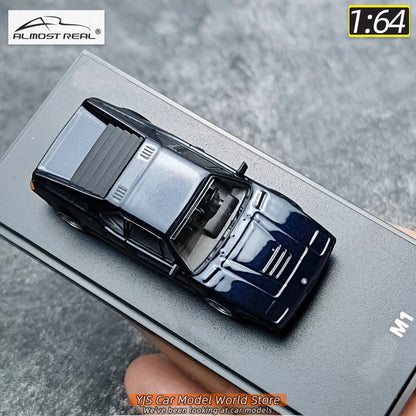 1/64 BMW M1 3.0 CLS
