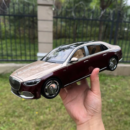 1:18 Mercedes-Benz Maybach S-Class S680 2021
