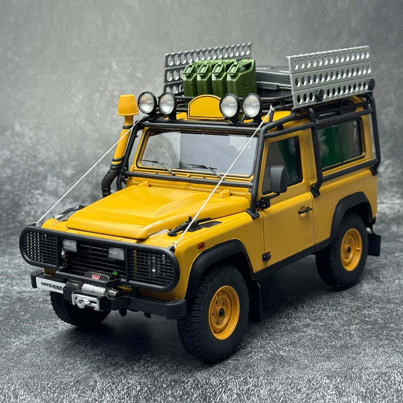 1:18 Land Rover Defender 90