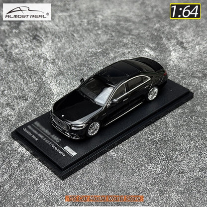 1:64 Mercedes-Benz S63 E Performance 2023