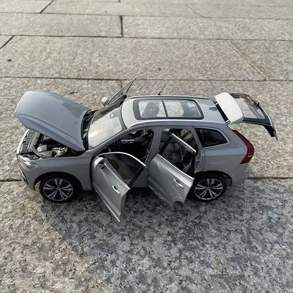 1:18 2023 VOLVO XC60