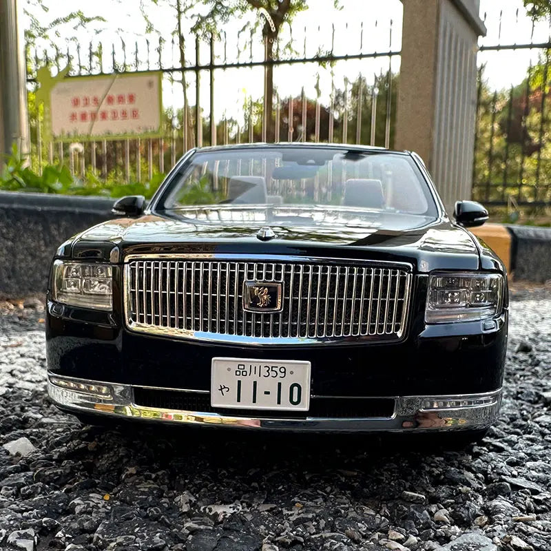 1:18 Toyota Century Convertible
