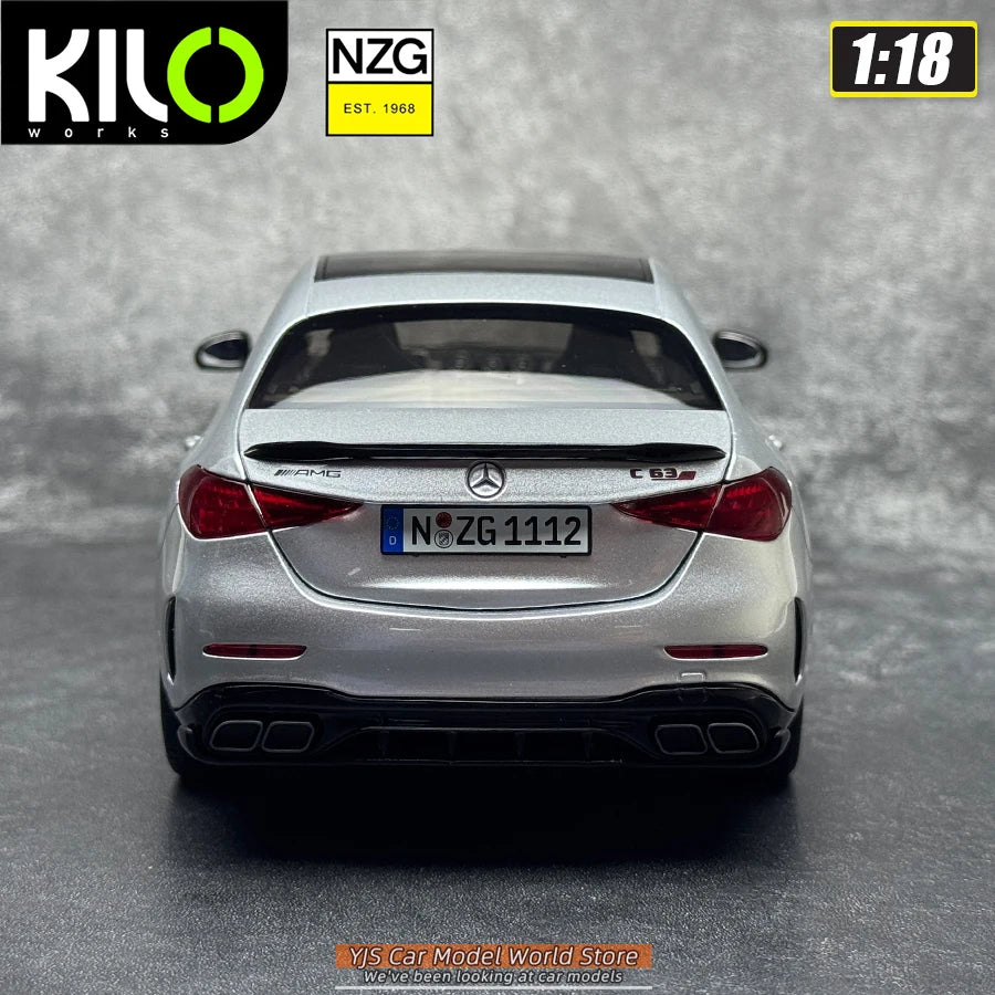 1:18 Mercedes-Benz C63