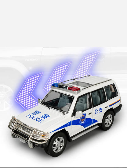 1:18 Mitsubishi PAJERO