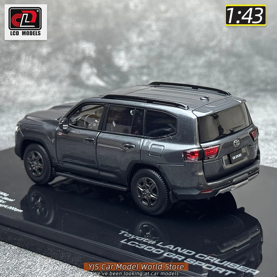 1:43  Toyota Land Cruiser LC300