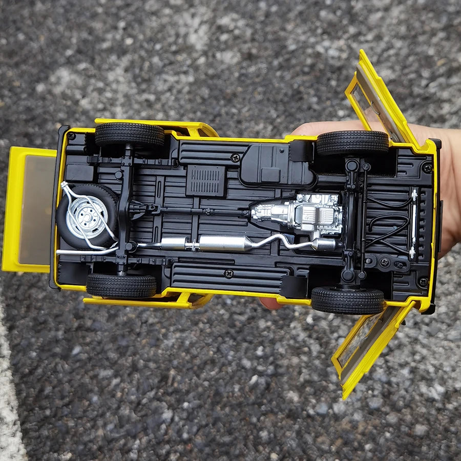 1:18 Tianjin Dafa Yellow Bug Bread Van - Dafa Taxi TJ110