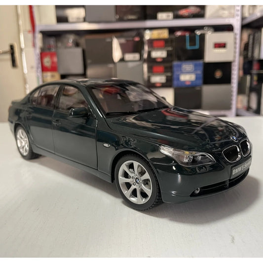 1:18  BMW E60 545i