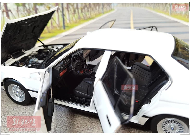 1:18 BMW 7 Series E32 730i 1986