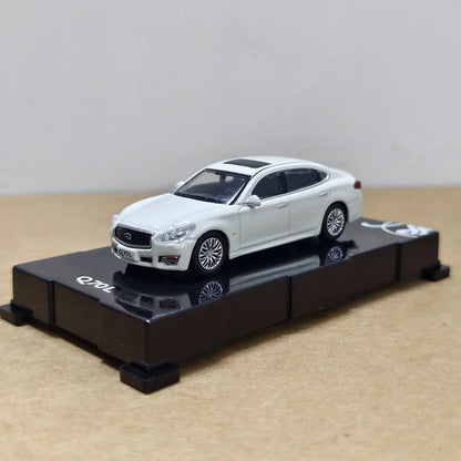 1:64 Infinitis Q70 Coupe