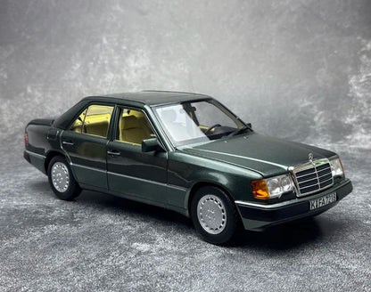 1:18 Mercedes-Benz  230E W124 1990
