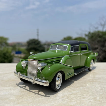 1:30 Classical Old Car