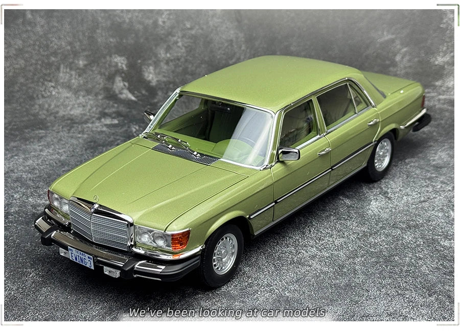 1:18 Mercedes-Benz 450 SEL