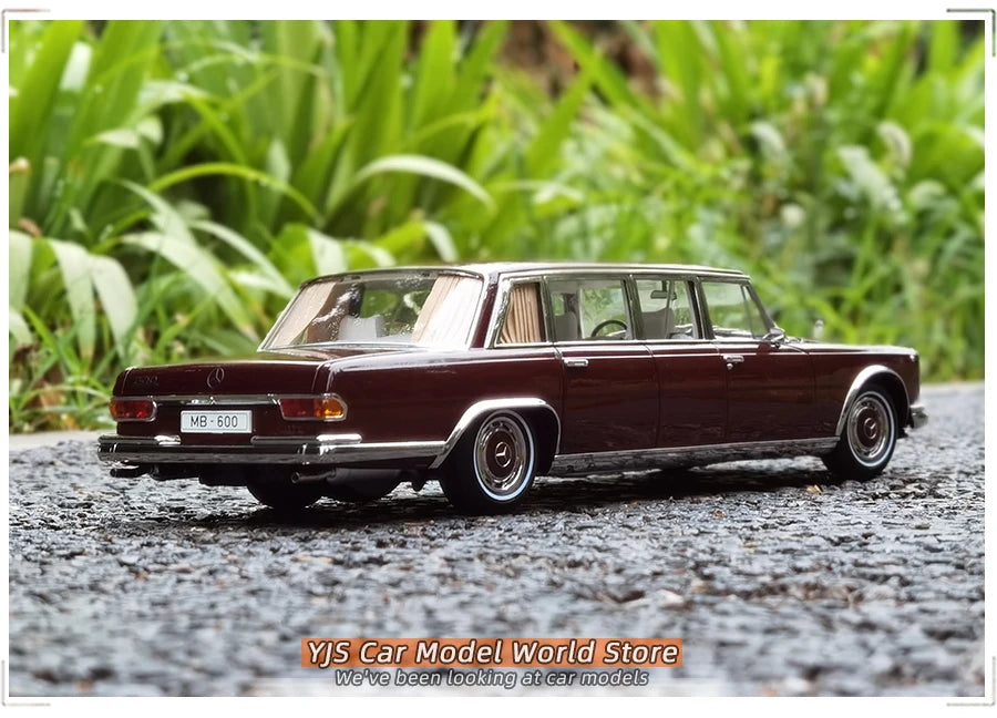 1:18 Mercedes-Benz Pullman MB 600