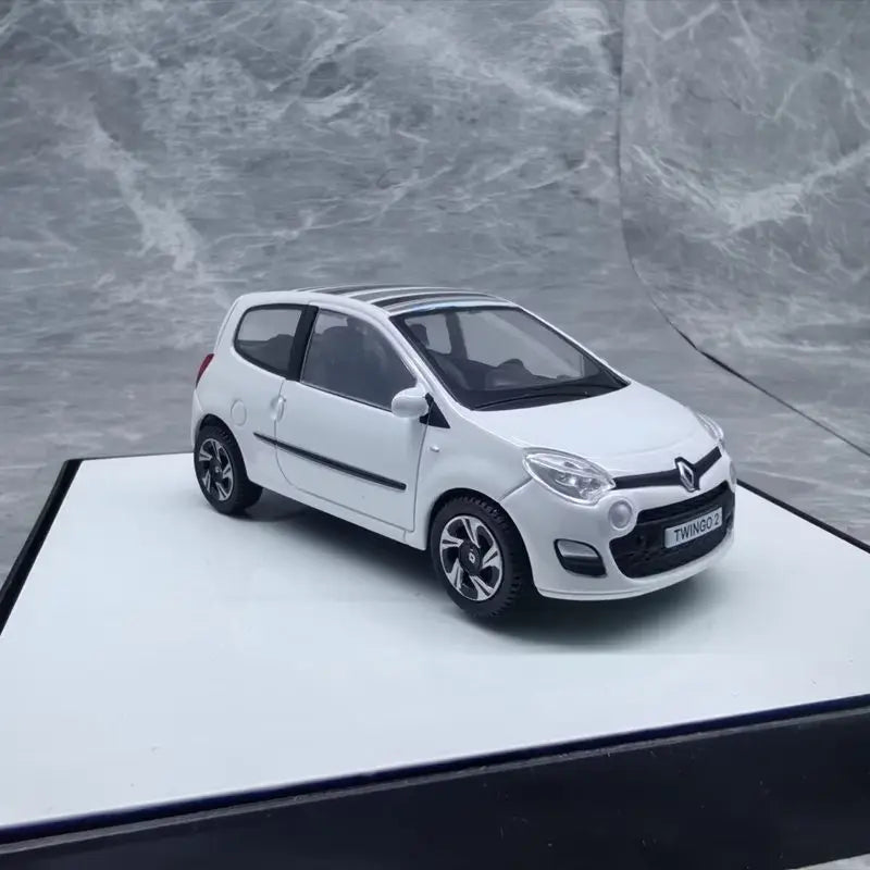 1:43 ‌Renault Twingo 2