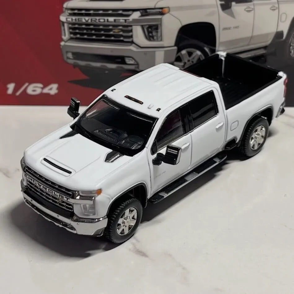 1:64 Chevrolet Silverado HD 2020