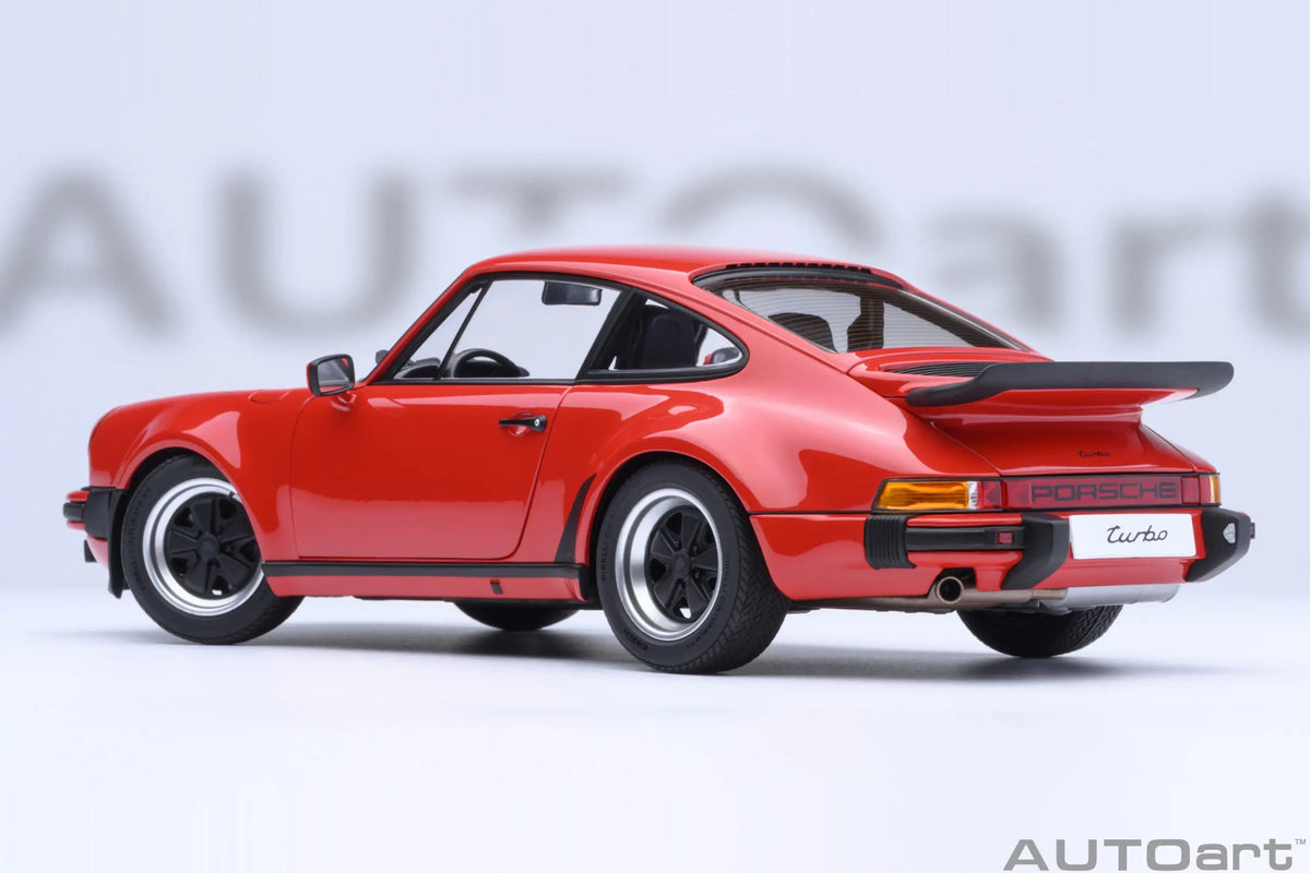 1:18 Porsche 911 Turbo 3.0 (930)