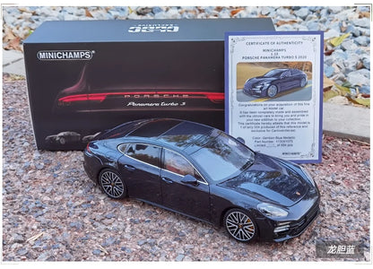 1:18 Porsche Panamera