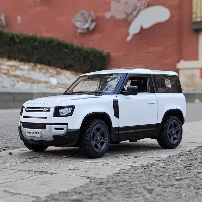 1:24 Land Rover Defender 90
