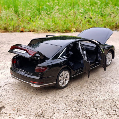 1:32 AUDI A8