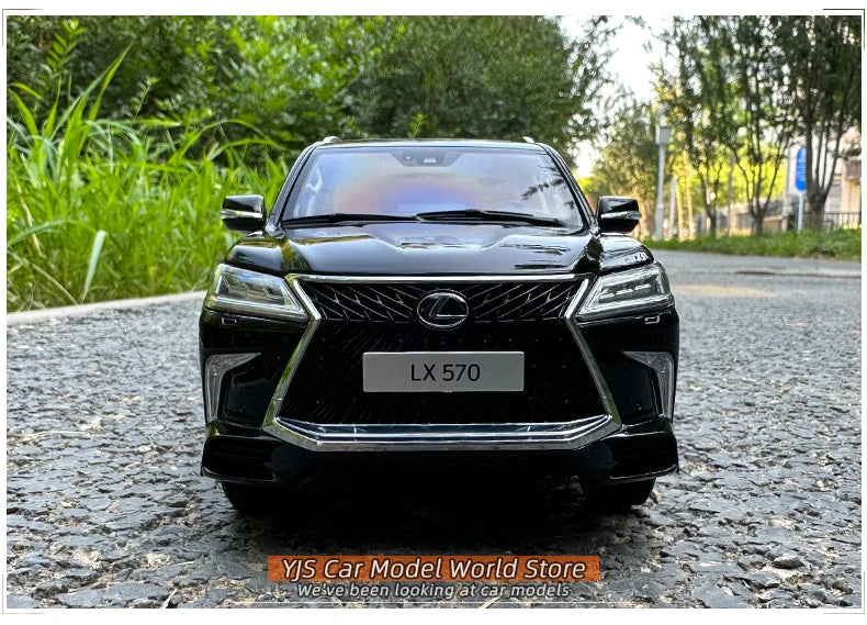 1:18 Lexus LX570