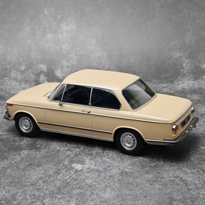 1:18 BMW 2002 1602/L2002ti